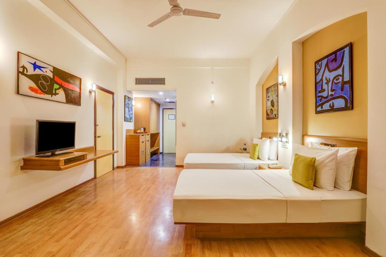 Lemon Tree Hotel, East Delhi Mall, Kaushambi Ghaziabad Exterior photo