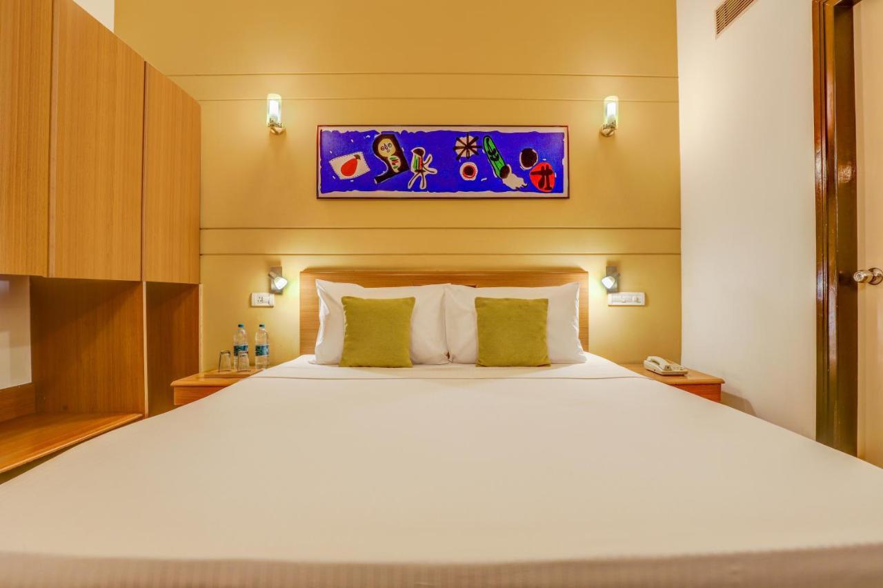 Lemon Tree Hotel, East Delhi Mall, Kaushambi Ghaziabad Exterior photo